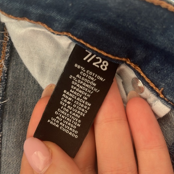 Really good condition Levi’s jeans - Picture 3 of 4